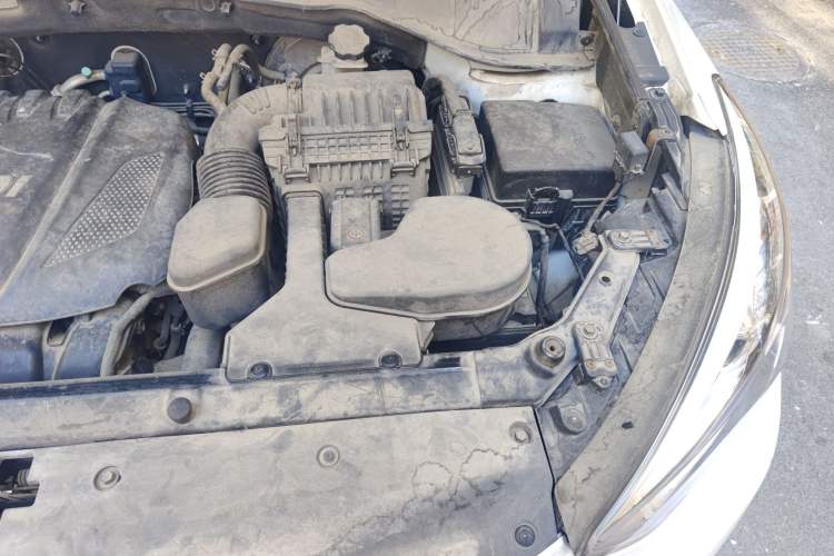 Used Hyundai Santa Fe 2013 2.4L Automatic Two-Wheel Drive Smart Version Engine Bay Left