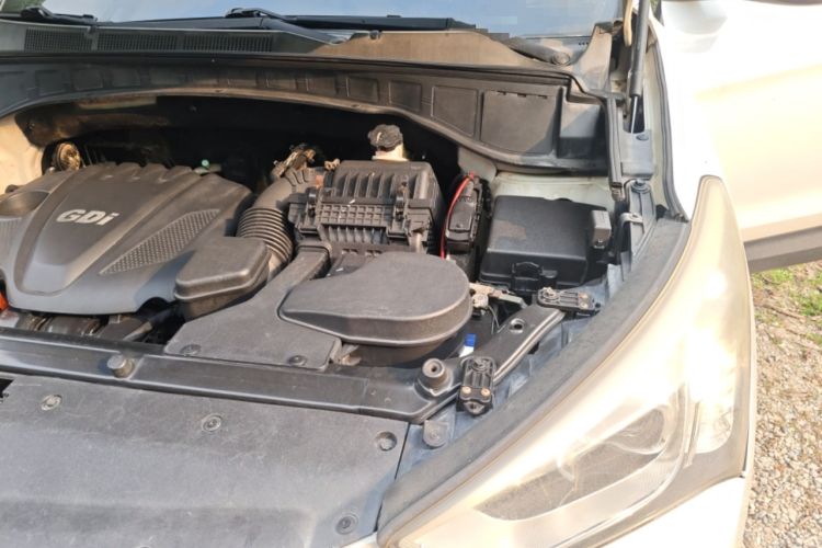 Used Hyundai Santa Fe 2013 2.4L Automatic 2WD Comfort Edition Engine Bay Left