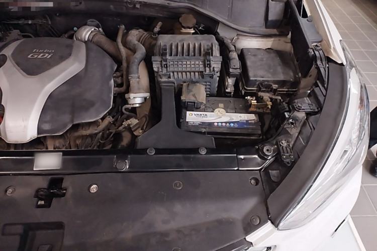 Used Hyundai Santa Fe 2013 2.0T Automatic All-Wheel Drive Prestige Version Engine Bay Left