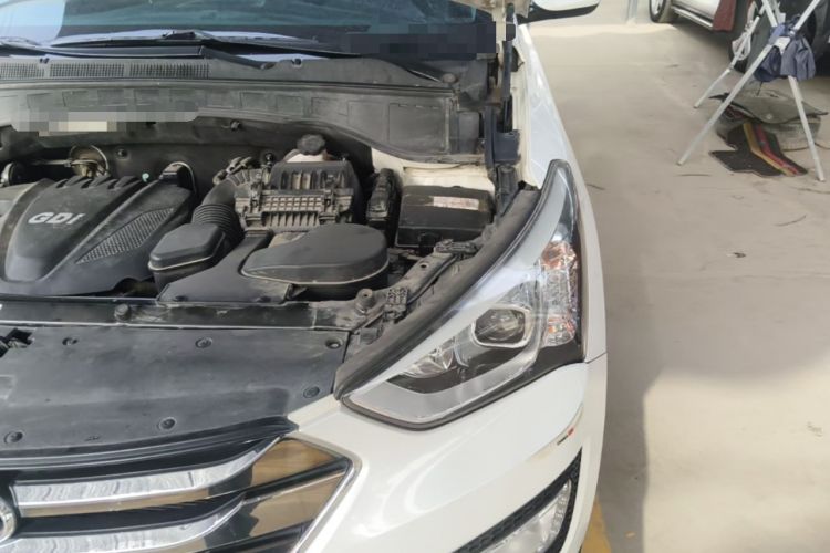 Used Hyundai Santa Fe 2013 2.4L Automatic Two-Wheel Drive Smart Version Engine Bay Left