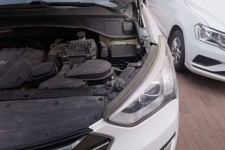 Used Hyundai Santa Fe 2013 2.4L Automatic Two-Wheel Drive Smart Version Engine Bay Left