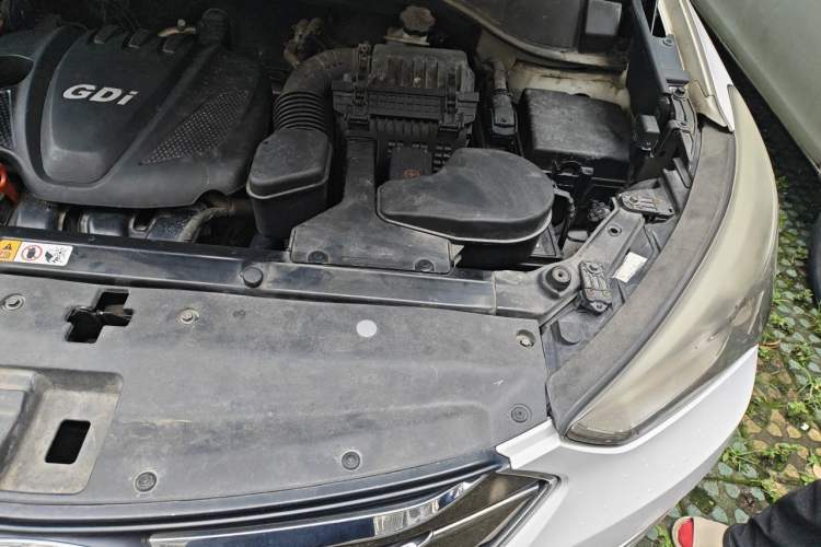 Used Hyundai Santa Fe 2013 2.4L Automatic Two-Wheel Drive Smart Version Engine Bay Left
