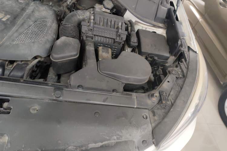 Used Hyundai Santa Fe 2013 2.4L Automatic Two-Wheel Drive Smart Version Engine Bay Left