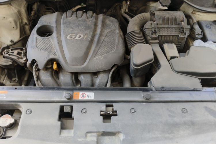 Used Hyundai Santa Fe 2013 2.4L Automatic Two-Wheel Drive Smart Version Engine Bay