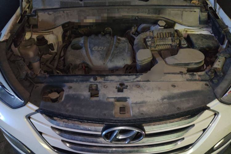 Used Hyundai Santa Fe 2013 2.4L Automatic 2WD Comfort Edition Engine Bay