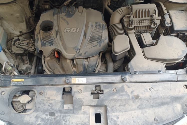 Used Hyundai Santa Fe 2013 2.4L Automatic Two-Wheel Drive Smart Version Engine Bay