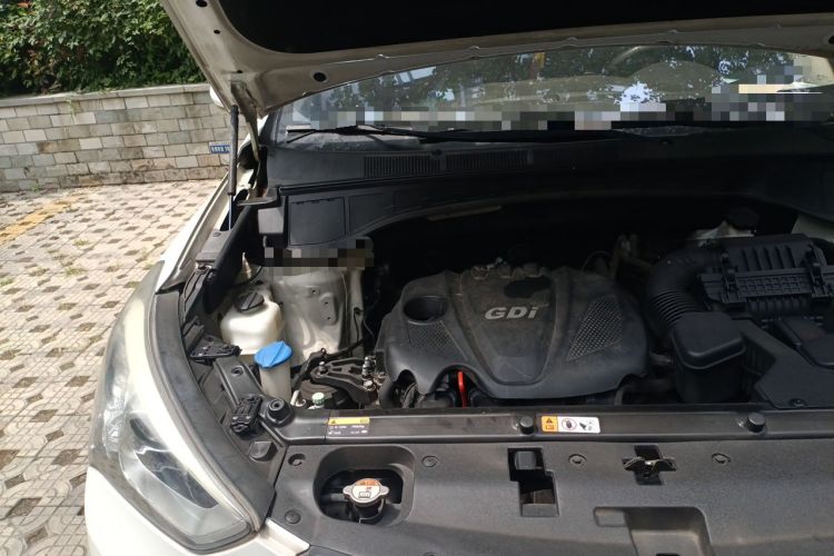 Used Hyundai Santa Fe 2013 2.4L Automatic 4x4 Prestige Edition Engine Bay Right