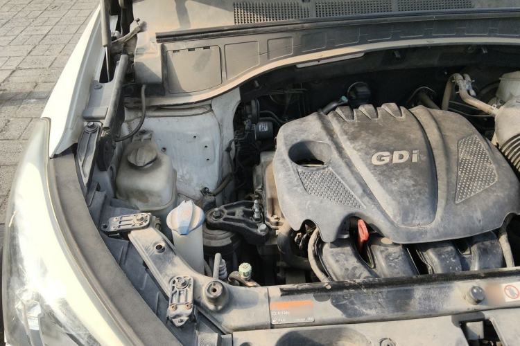 Used Hyundai Santa Fe 2013 Revised Version 2.4L Automatic All-Wheel Drive Luxury Trim Engine Bay Right