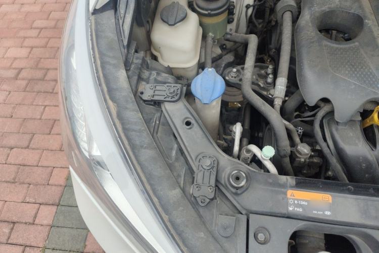 Used Hyundai Santa Fe 2013 2.4L Automatic 2WD Comfort Edition Engine Bay Right