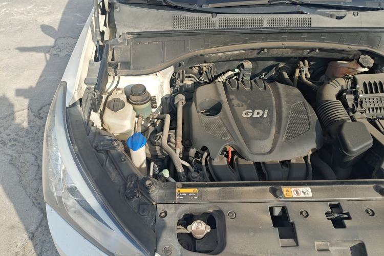 Used Hyundai Santa Fe 2013 2.4L Automatic 2WD Comfort Edition Engine Bay Right