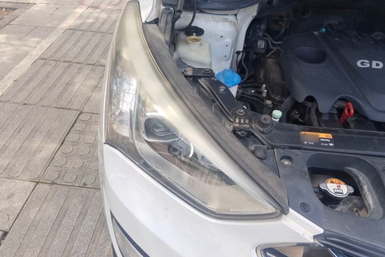 Used Hyundai Santa Fe 2013 2.4L Automatic Two-Wheel Drive Smart Version Engine Bay Right