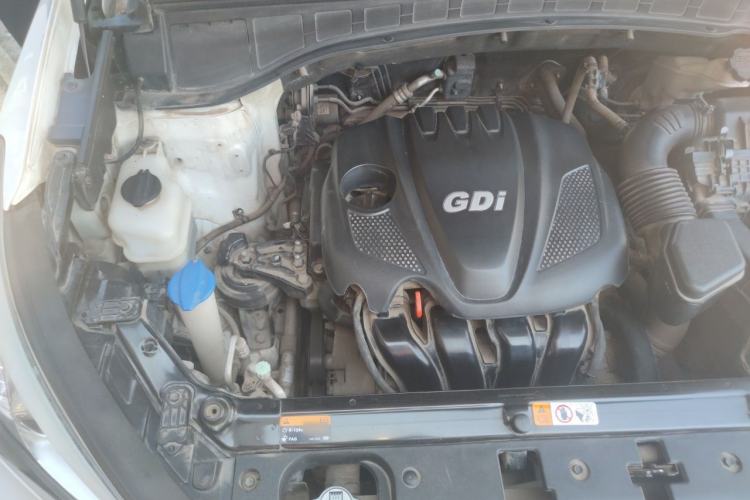 Used Hyundai Santa Fe 2013 2.4L Automatic Two-Wheel Drive Smart Version Engine Bay Right