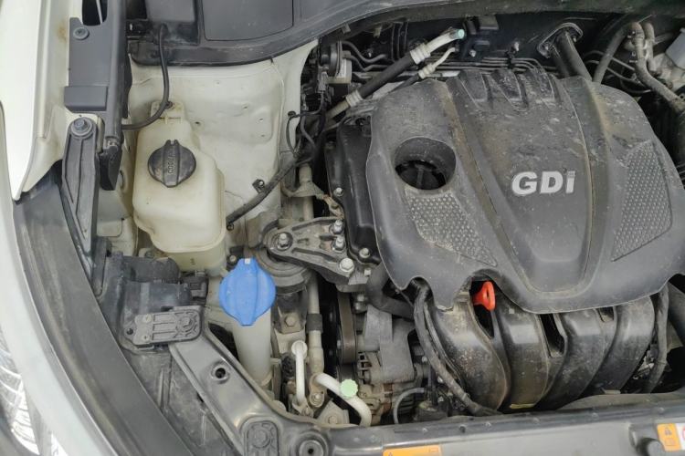 Used Hyundai Santa Fe 2013 2.4L Automatic Two-Wheel Drive Smart Version Engine Bay Right