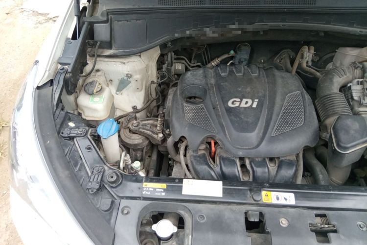 Used Hyundai Santa Fe 2013 2.4L Automatic Two-Wheel Drive Smart Version Engine Bay Right