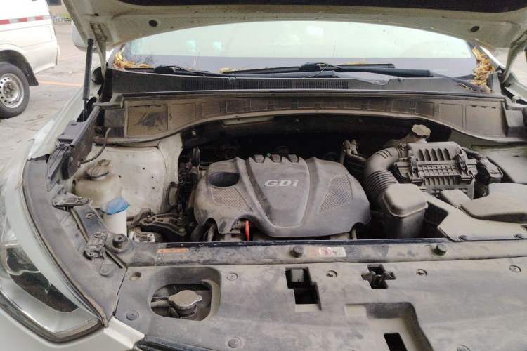 Used Hyundai Santa Fe 2013 2.4L Automatic Two-Wheel Drive Smart Version Engine Bay Right