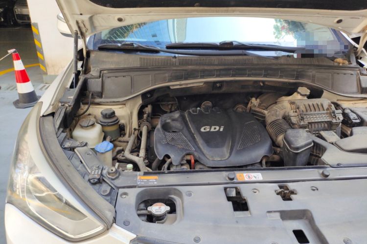 Used Hyundai Santa Fe 2013 2.4L Automatic 2WD Comfort Edition Engine Bay Right