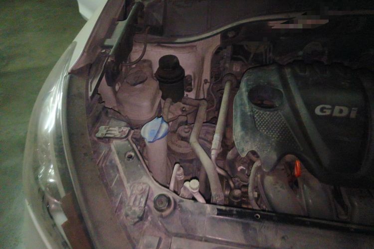 Used Hyundai Santa Fe 2013 2.4L Automatic 4x4 Comfort Edition Engine Bay Right