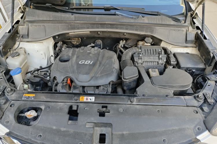 Used Hyundai Santa Fe 2013 Revised Version 2.4L Automatic All-Wheel Drive Smart Type Engine Bay