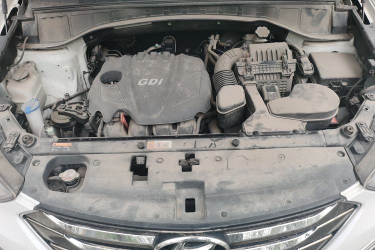 Used Hyundai Santa Fe 2013 Revised Version 2.4L Automatic All-Wheel Drive Smart Type Engine Bay