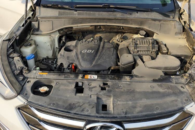 Used Hyundai Santa Fe 2013 2.4L Automatic Two-Wheel Drive Smart Version Engine Bay