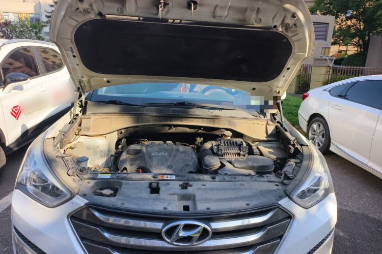 Used Hyundai Santa Fe 2013 2.4L Automatic Two-Wheel Drive Smart Version Engine Bay