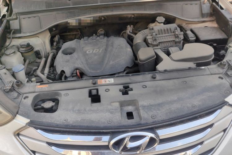 Used Hyundai Santa Fe 2013 2.4L Automatic 2WD Comfort Edition Engine Bay
