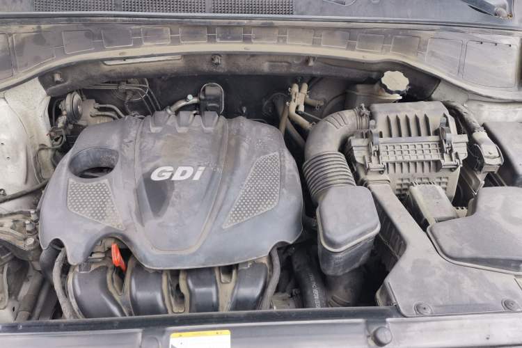 Used Hyundai Santa Fe 2013 2.4L Automatic Two-Wheel Drive Smart Version Engine Bay