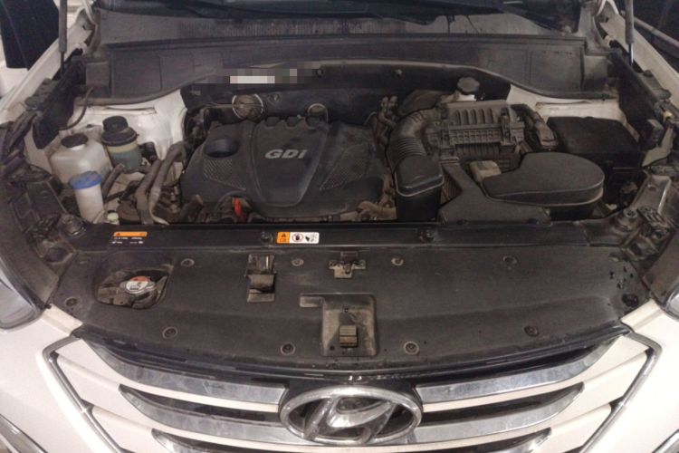 Used Hyundai Santa Fe 2013 2.4L Automatic 2WD Comfort Edition Engine Bay