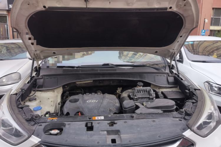 Used Hyundai Santa Fe 2013 2.4L Automatic Two-Wheel Drive Smart Version Engine Bay