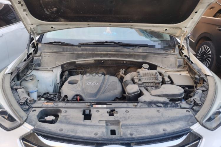 Used Hyundai Santa Fe 2013 2.4L Automatic Two-Wheel Drive Smart Version Engine Bay