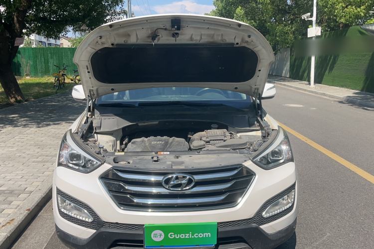 Used Hyundai Santa Fe 2013 2.4L Automatic Two-Wheel Drive Smart Version Engine Bay