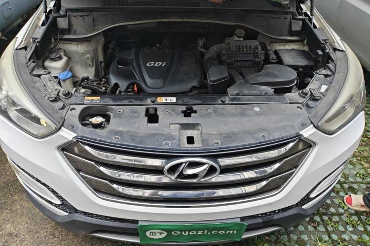 Used Hyundai Santa Fe 2013 2.4L Automatic Two-Wheel Drive Smart Version Engine Bay