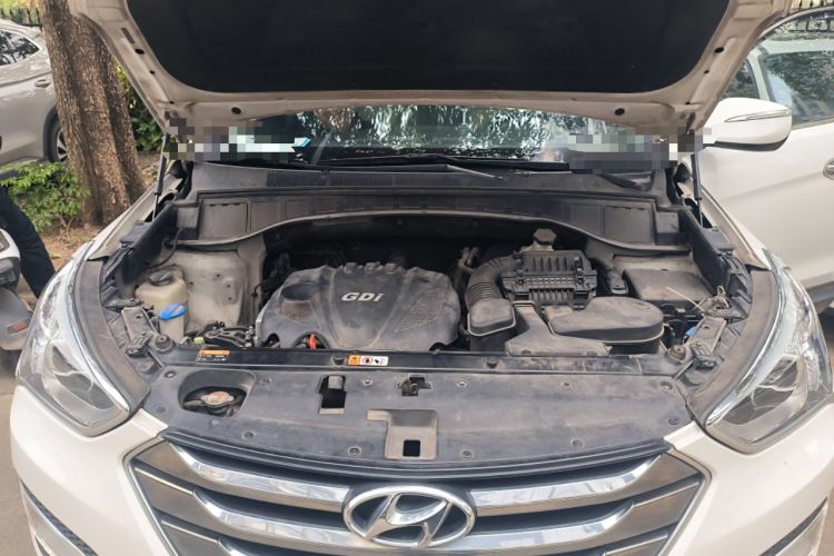 Used Hyundai Santa Fe 2013 2.4L Automatic Two-Wheel Drive Smart Version Engine Bay