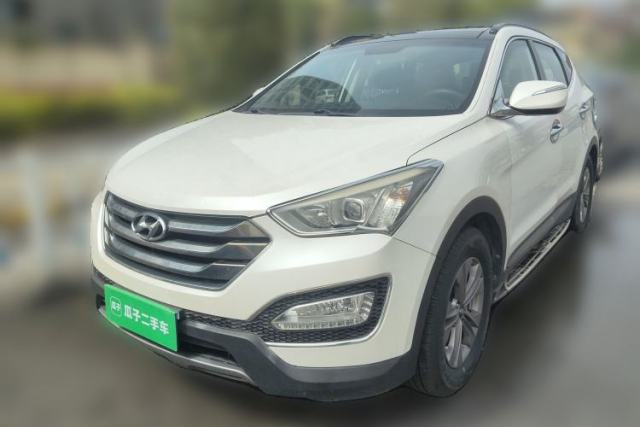 Used Hyundai Santa Fe 2013 2.4L Automatic Two-Wheel Drive Smart Version