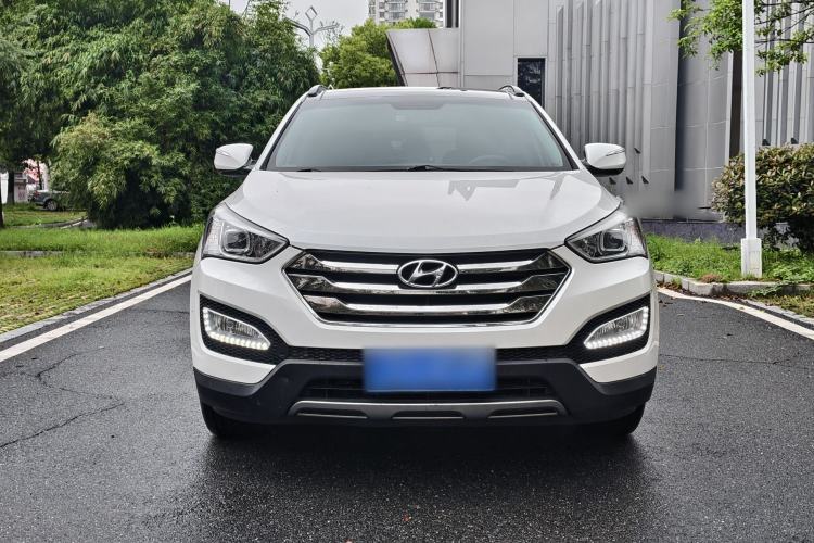 Used Hyundai Santa Fe 2013 2.4L Automatic Two-Wheel Drive Smart Version Exterior 1