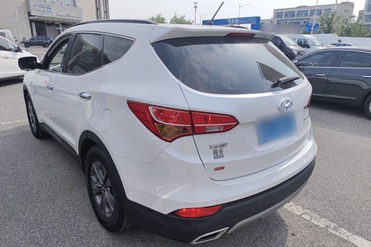 Used Hyundai Santa Fe 2013 2.4L Automatic 2WD Comfort Edition Exterior 2