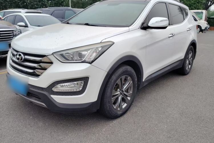 Used Hyundai Santa Fe 2013 Revised Version 2.4L Automatic All-Wheel Drive Smart Type Exterior 3