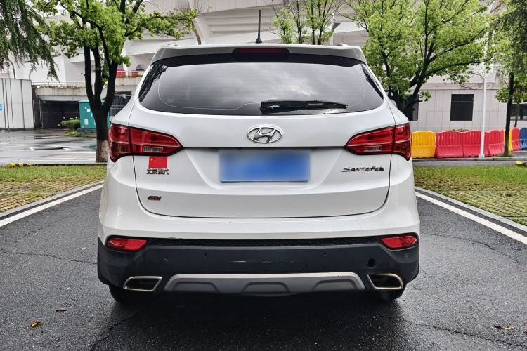Used Hyundai Santa Fe 2013 2.4L Automatic Two-Wheel Drive Smart Version Exterior 4