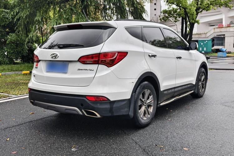 Used Hyundai Santa Fe 2013 2.4L Automatic Two-Wheel Drive Smart Version Exterior 5