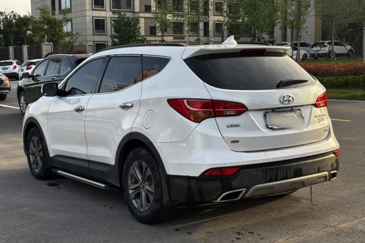 Used Hyundai Santa Fe 2013 Revised Version 2.4L Automatic All-Wheel Drive Smart Type Exterior 5