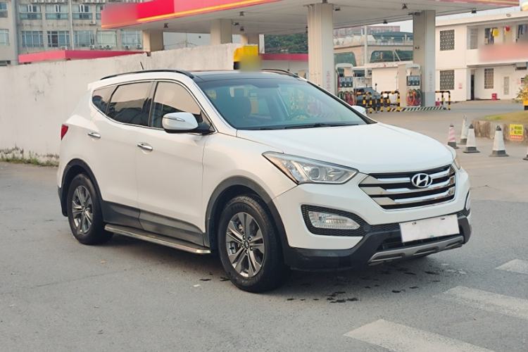 Used Hyundai Santa Fe 2013 2.4L Automatic Two-Wheel Drive Smart Version Exterior 6