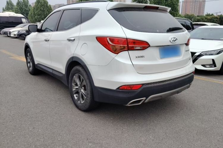 Used Hyundai Santa Fe 2013 Revised Version 2.4L Automatic All-Wheel Drive Smart Type Exterior 6