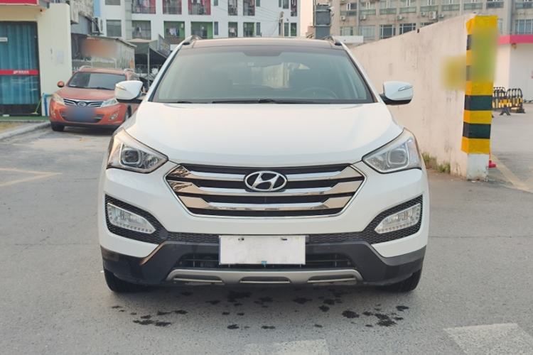 Used Hyundai Santa Fe 2013 2.4L Automatic Two-Wheel Drive Smart Version Exterior 9