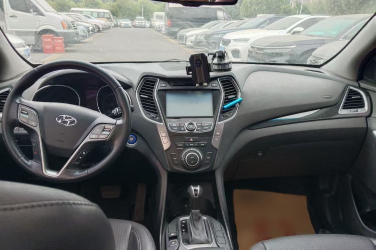 Used Hyundai Santa Fe 2013 Revised Version 2.4L Automatic All-Wheel Drive Smart Type Exterior 9