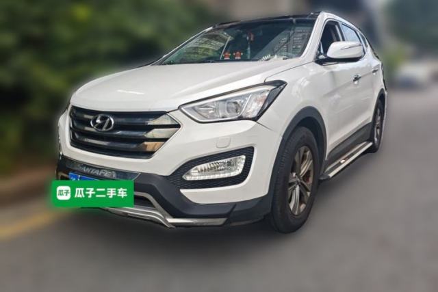 Used Hyundai Santa Fe 2013 2.4L Automatic Two-Wheel Drive Smart Version