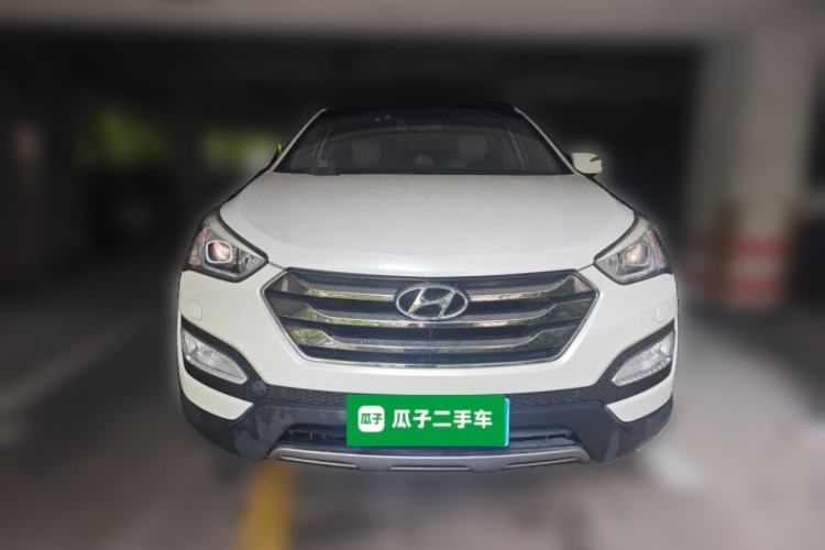 Used Hyundai Santa Fe 2013 2.4L Automatic 4x4 Prestige Edition Front