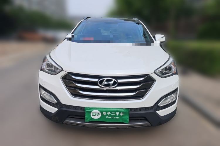 Used Hyundai Santa Fe 2013 Revised Version 2.4L Automatic All-Wheel Drive Luxury Trim Front