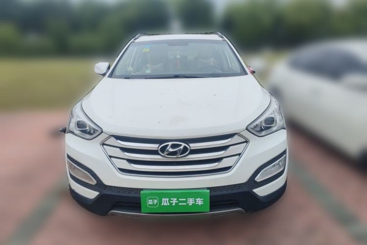 Used Hyundai Santa Fe 2013 2.4L Automatic 2WD Comfort Edition Front