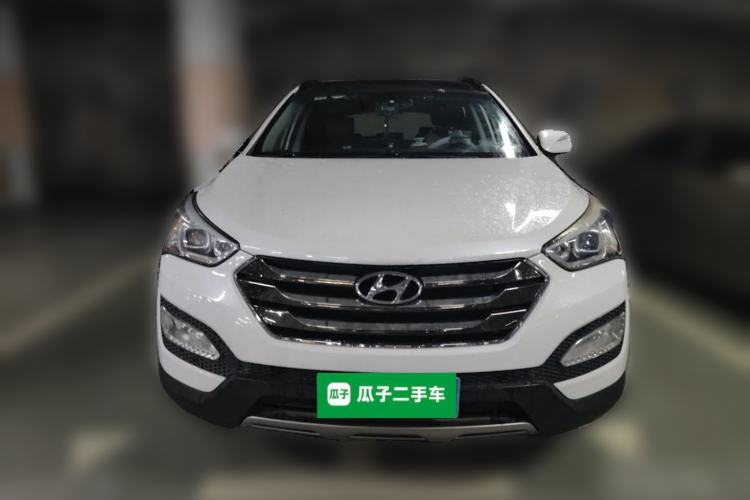 Used Hyundai Santa Fe 2013 2.4L Automatic Two-Wheel Drive Smart Version Front