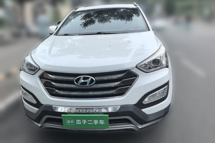 Used Hyundai Santa Fe 2013 2.4L Automatic 4x4 Smart Version Front